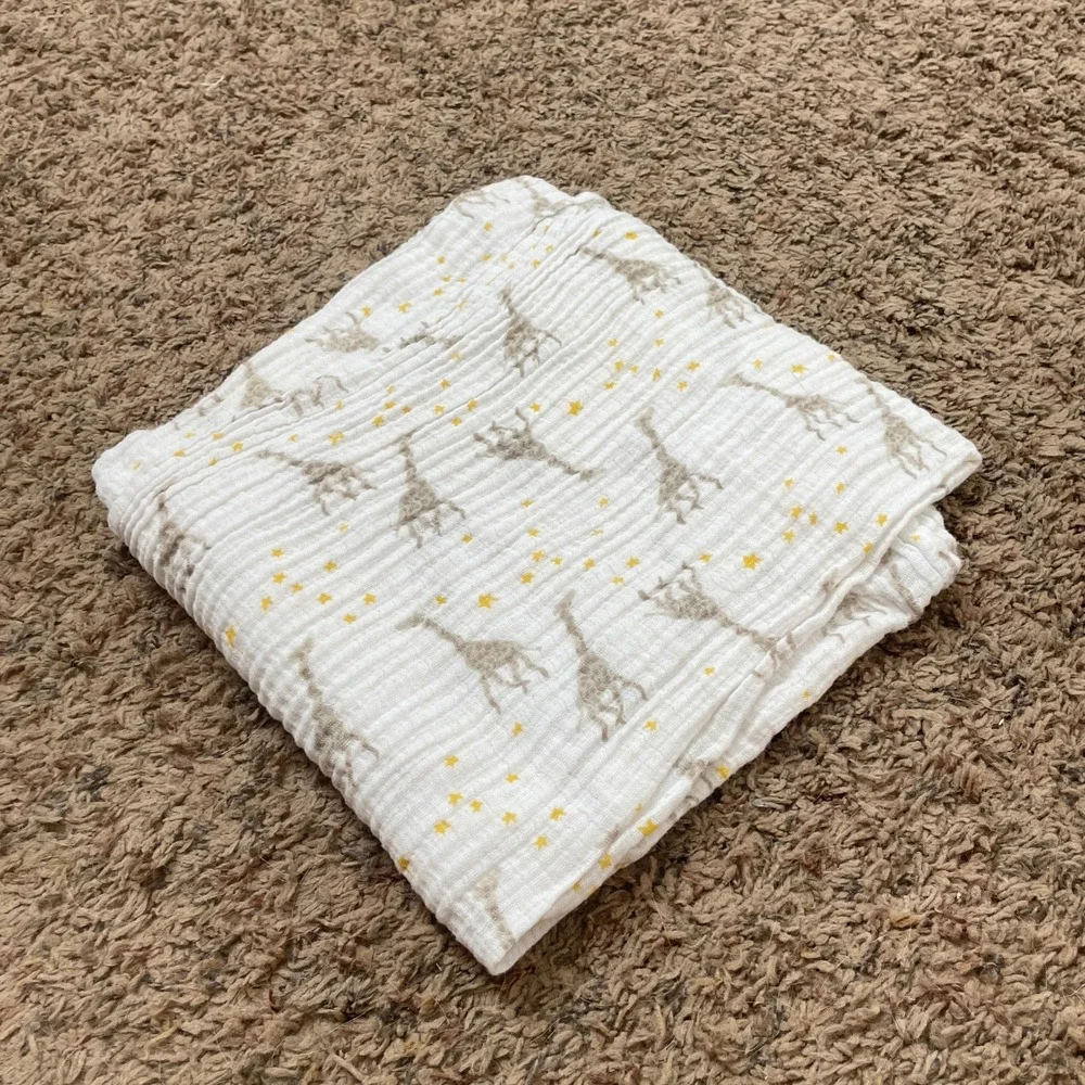 Aden‎ + Anais Essentials Cotton Muslin Swaddle Blanket Giraffe Star White Yellow